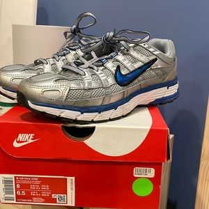 W NIKE P-6000